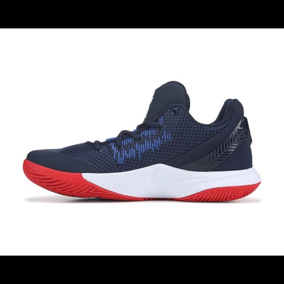 Kyrie Flytrap II Basketball Shoe - Picture 4 of 5